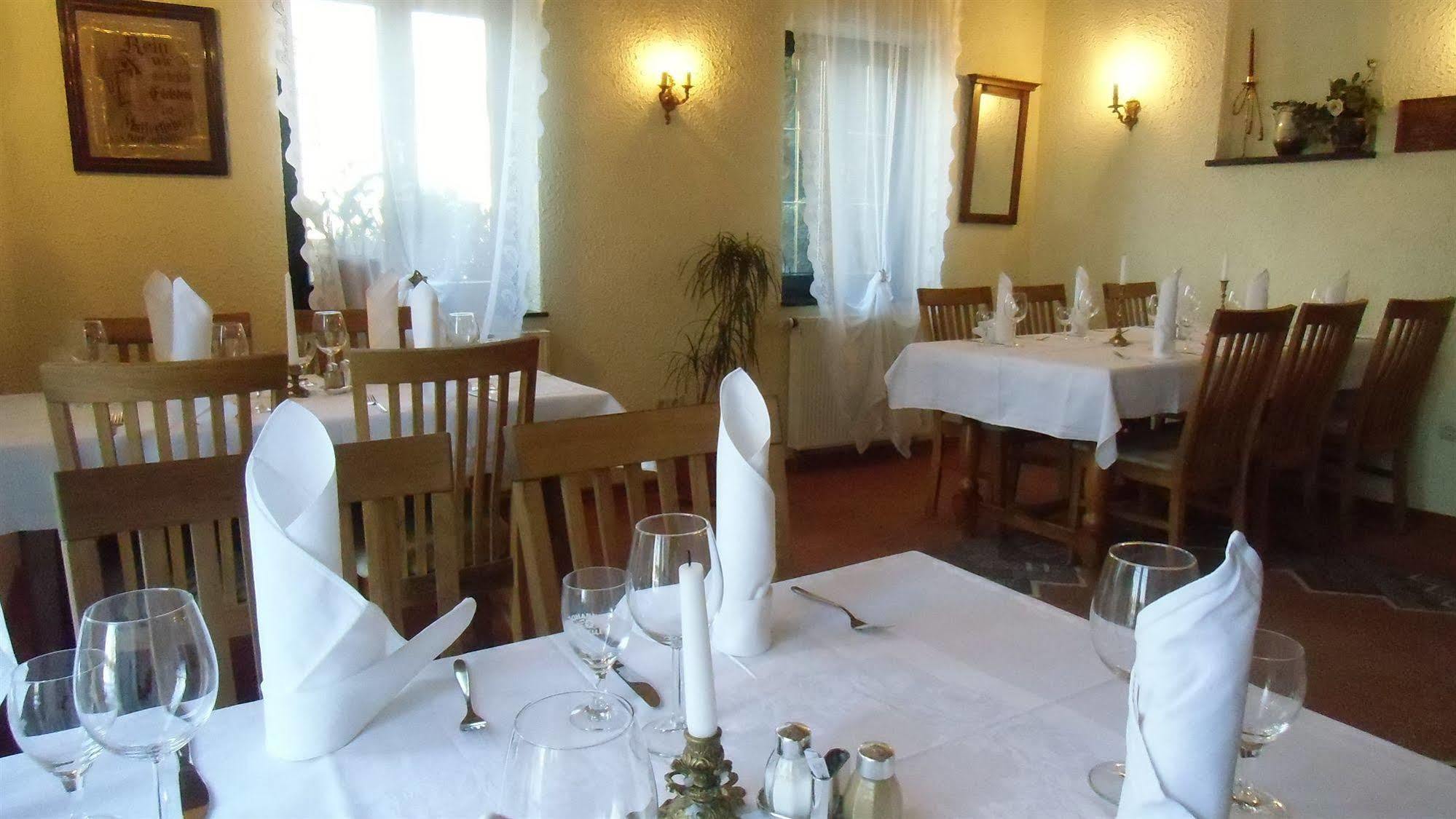 Landhotel-Restaurant Schwalbennest Zierenberg المظهر الخارجي الصورة