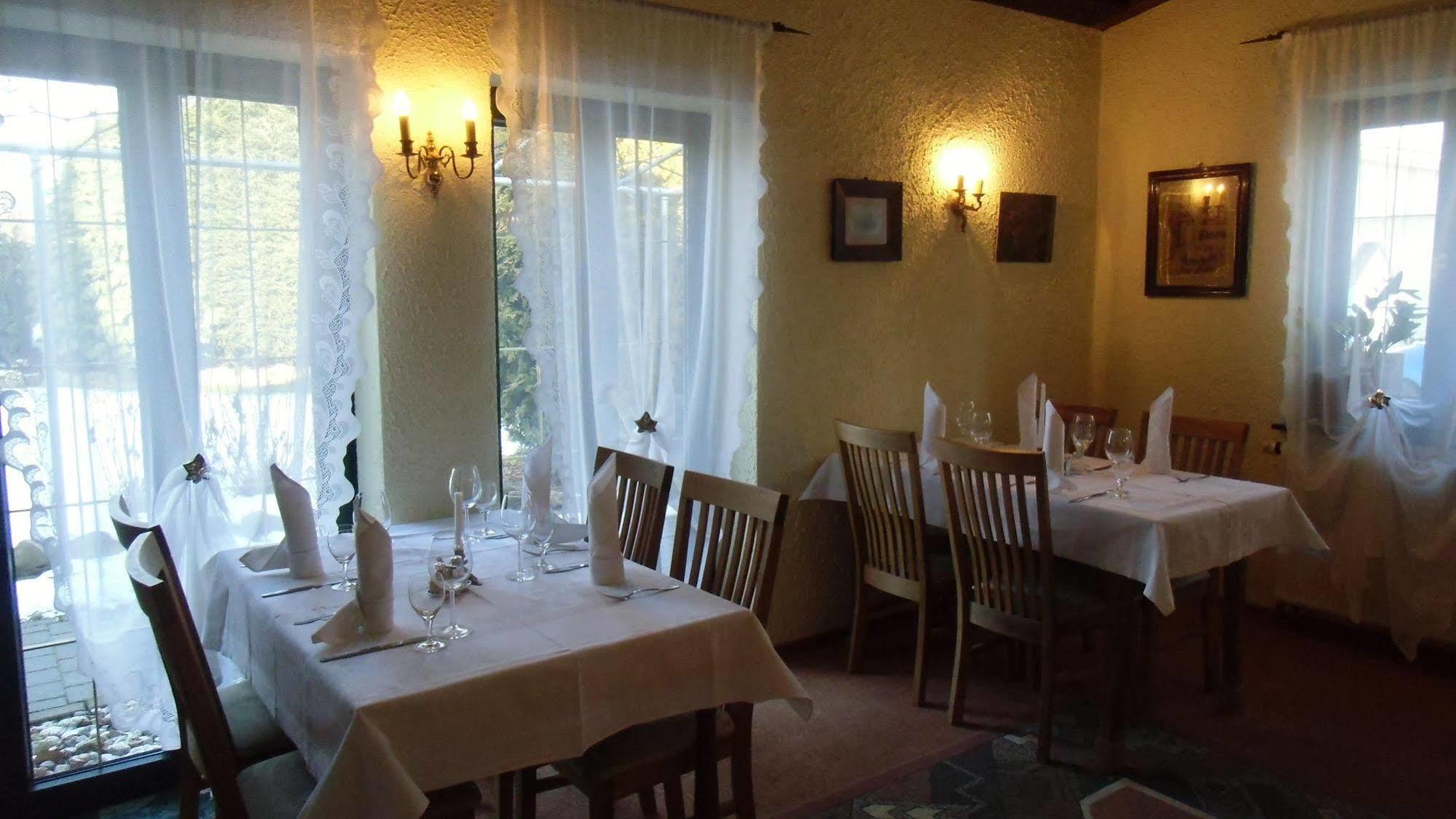 Landhotel-Restaurant Schwalbennest Zierenberg المظهر الخارجي الصورة
